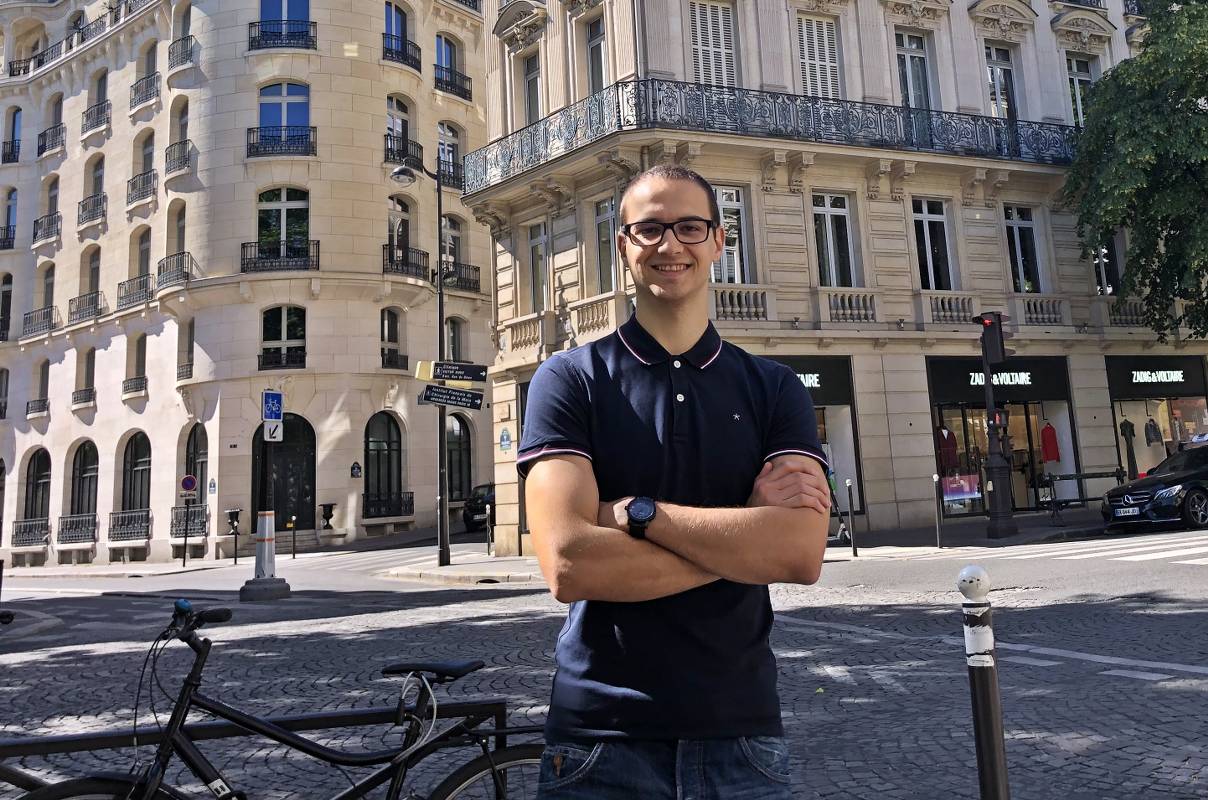 Lire la suite à propos de l’article Nikola, programmeur habitant à Paris, a créé en français un site de réservation de logement en Serbie